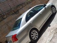 Usata Toyota Avensis 116 CV (85 kW) 2005 Grigio Berlina
