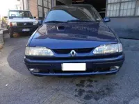 Usata Renault 19 138 CV (101 kW) 1994 Blu/azzurro Berlina