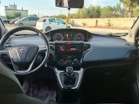 Usata Lancia Ypsilon 69 CV (50 kW) 2018 Rosso Utilitaria
