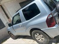 Usata Mitsubishi Pajero 116 CV (85 kW) 2005 Argento SUV