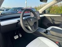 Usata Tesla Model Y Performance 392 kW (534 CV) 2024 Grigio scuro SUV