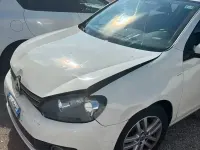 Usata VW Golf VI 105 CV (77 kW) 2011 Bianco Utilitaria