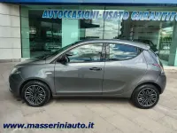 Begagnad Lancia Ypsilon 69 HK (50 kW) 2019 Grå