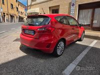 Usata Ford Fiesta 85 CV (62 kW) 2017 Rosso Berlina