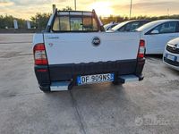Usata Fiat Strada 86 CV (63 kW) 2007 Bianco Pick-up