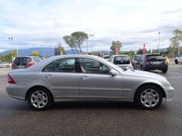 Usata Mercedes C220 Elegance 150 CV (110 kW) 2006 Argento Berlina