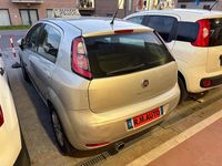 Usata Fiat Punto Lounge 85 CV (62 kW) 2015 Argento Utilitaria