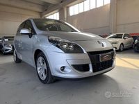 Usata Renault Scénic III Luxe 110 CV (80 kW) 2010 Grigio Monovolume