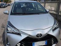 Usata Toyota Yaris 65 CV (47 kW) 2018 Argento Utilitaria