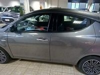 Usata Lancia Ypsilon Gold 69 CV (50 kW) 2022 Grigio Utilitaria