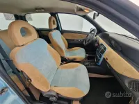 Usata Lancia Ypsilon 60 CV (44 kW) 2002 Bluazzurro Utilitaria