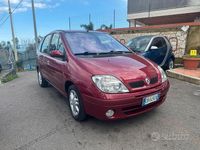Usata Renault Scénic Expression 107 CV (78 kW) 2002 Rosso Monovolume