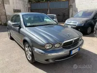 Usata Jaguar X-type Executive 156 CV (114 kW) 2004 Grigio Berlina