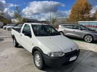 Usata Fiat Strada 63 CV (46 kW) 2001 Bianco Pick-up