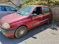 Usata Renault Clio II 58 CV (42 kW) 2000 Rosso Berlina