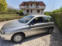 Usata Lancia Ypsilon 60 CV (44 kW) 2001 Grigio Utilitaria