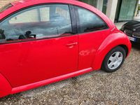 Usata VW New Beetle 90 CV (66 kW) 1999 Rosso Utilitaria