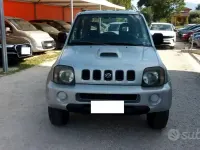 Usata Suzuki Jimny 65 CV (47 kW) 2004 Grigio SUV