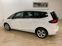 Usata Opel Zafira 150 CV (110 kW) 2013 Bianco Monovolume