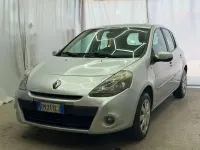 Usata Renault Clio III 75 CV (55 kW) 2012 Argento Berlina