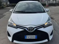 Usata Toyota Yaris 77 CV (56 kW) 2015 Bianco Utilitaria