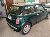 Usata Mini Cooper 116 CV (85 kW) 2004 Verde Utilitaria