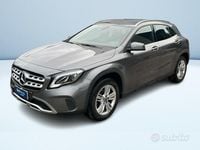 Usata Mercedes GLA200 135 CV (99 kW) 2019 Grigio SUV