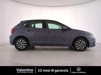 Usata VW Polo Life 95 CV (69 kW) 2023 Grigio Berlina