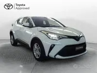 Usata Toyota C-HR Active 122 CV (89 kW) 2023 Bianco SUV