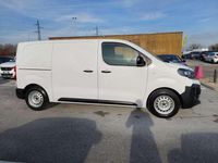 Usata Opel Vivaro S 120 CV (88 kW) 2025 Kaolin white Monovolume