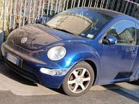 Usata VW New Beetle 101 CV (74 kW) 2004 Blu/azzurro Utilitaria