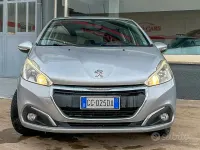Gebraucht Peugeot 208 Active 75 PS (55 kW) 2016 Grau Kleinwagen