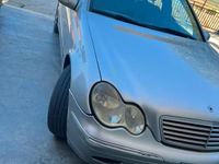 Usata Mercedes C220 150 CV (110 kW) 2005 Grigio Berlina