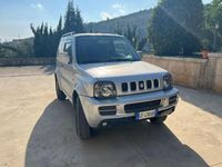 Usata Suzuki Jimny 86 CV (63 kW) 2010 Argento SUV