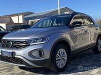 Usata VW T-Roc Life 116 CV (85 kW) 2023 Nero SUV