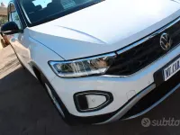 Usata VW T-Roc Life 110 CV (80 kW) 2023 Bianco SUV