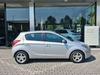 Usata Hyundai i20 Edition 84 CV (61 kW) 2013 Argento metallizzato Utilitaria