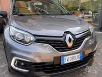 Usado Renault Captur 90 CV (66 kW) 2019 Gris SUV
