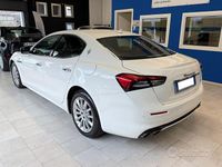 Usata Maserati Ghibli GT 330 CV (242 kW) 2022 Bianco pastello Berlina