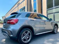 Usata Mercedes GLA200 136 CV (100 kW) 2018 Grigio SUV