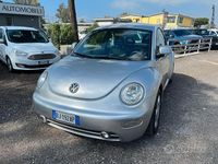 Usata VW New Beetle 90 CV (66 kW) 2000 Argento Utilitaria