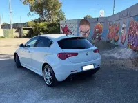Usata Alfa Romeo Giulietta Progression 170 CV (125 kW) 2010 Bianco Utilitaria