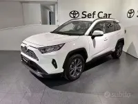 Usata Toyota RAV4 Hybrid Active 218 CV (160 kW) 2023 Bianco SUV