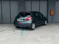 Usata Peugeot 208 Active 82 CV (60 kW) 2013 Grigio Utilitaria