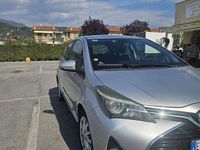 Usata Toyota Yaris Lounge 90 CV (66 kW) 2014 Argento Utilitaria