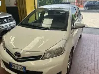 Usata Toyota Yaris 69 CV (50 kW) 2012 Utilitaria