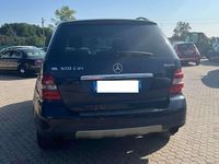 Usata Mercedes ML320 224 CV (164 kW) 2007 Blu/azzurro SUV