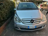Usata Mercedes B180 109 CV (80 kW) 2008 Grigio Monovolume
