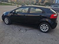 Usata Kia Rio LX 75 CV (55 kW) 2013 Nero Berlina
