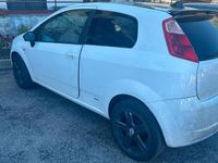Usata Fiat Grande Punto 75 CV (55 kW) 2011 Bianco Utilitaria